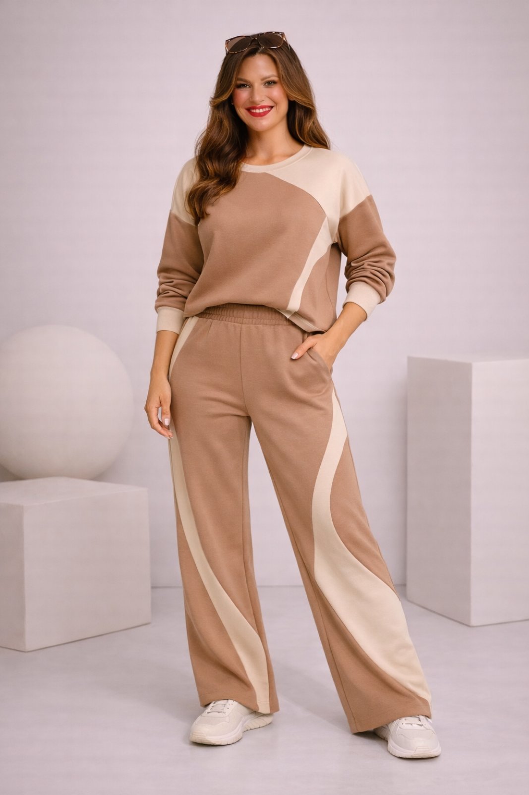 MAVEEN Mocha Beige Motion Set