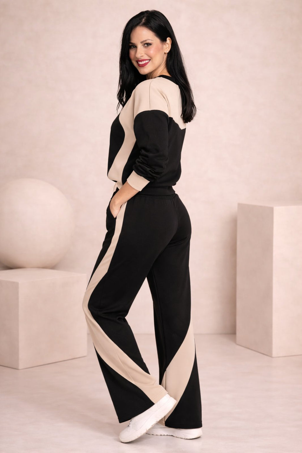 MAVEEN Curve Set – Black & Beige