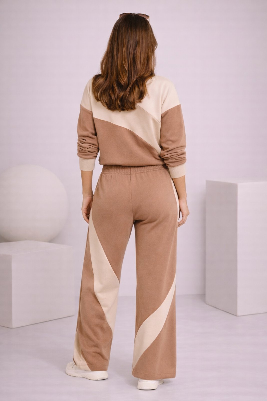 MAVEEN Mocha Beige Motion Set